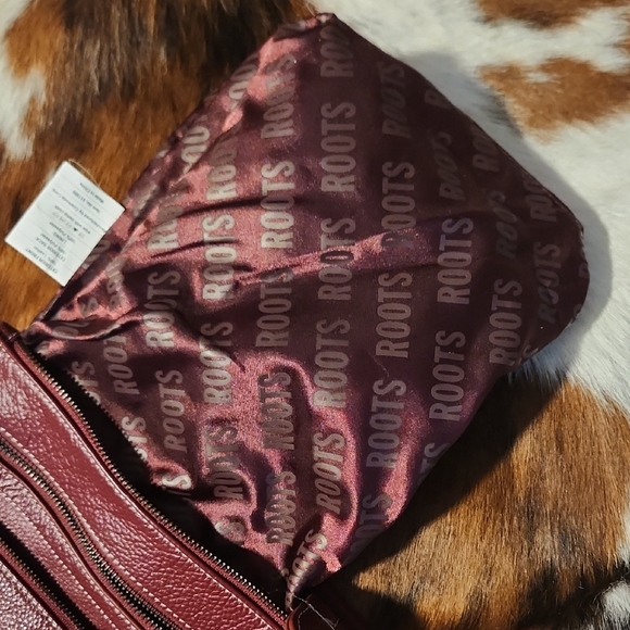 Roots Burgundy Leather Crossbody Bag - Picture 10 of 12